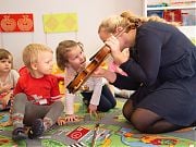 My jesteśmy krasnoludki - koncert na skrzypce w przedszkolu 4 Słonie. 17 XI 2016 r. Fot. Anita Kot